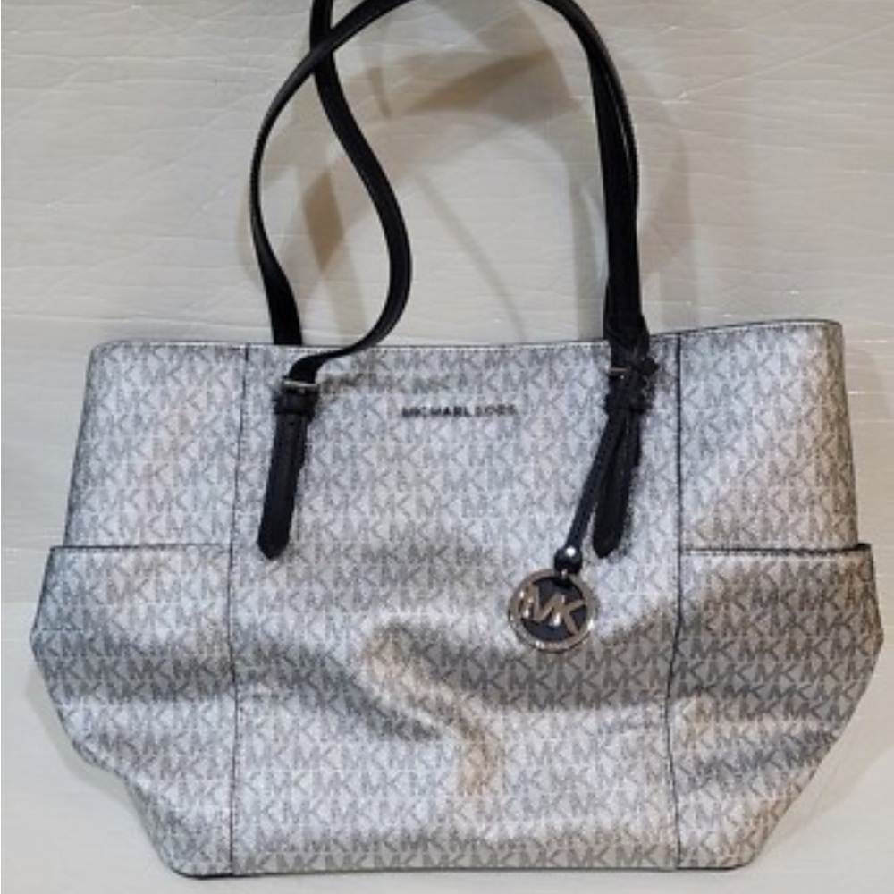 Michael Kors Jet Set Travel Logo Tote
